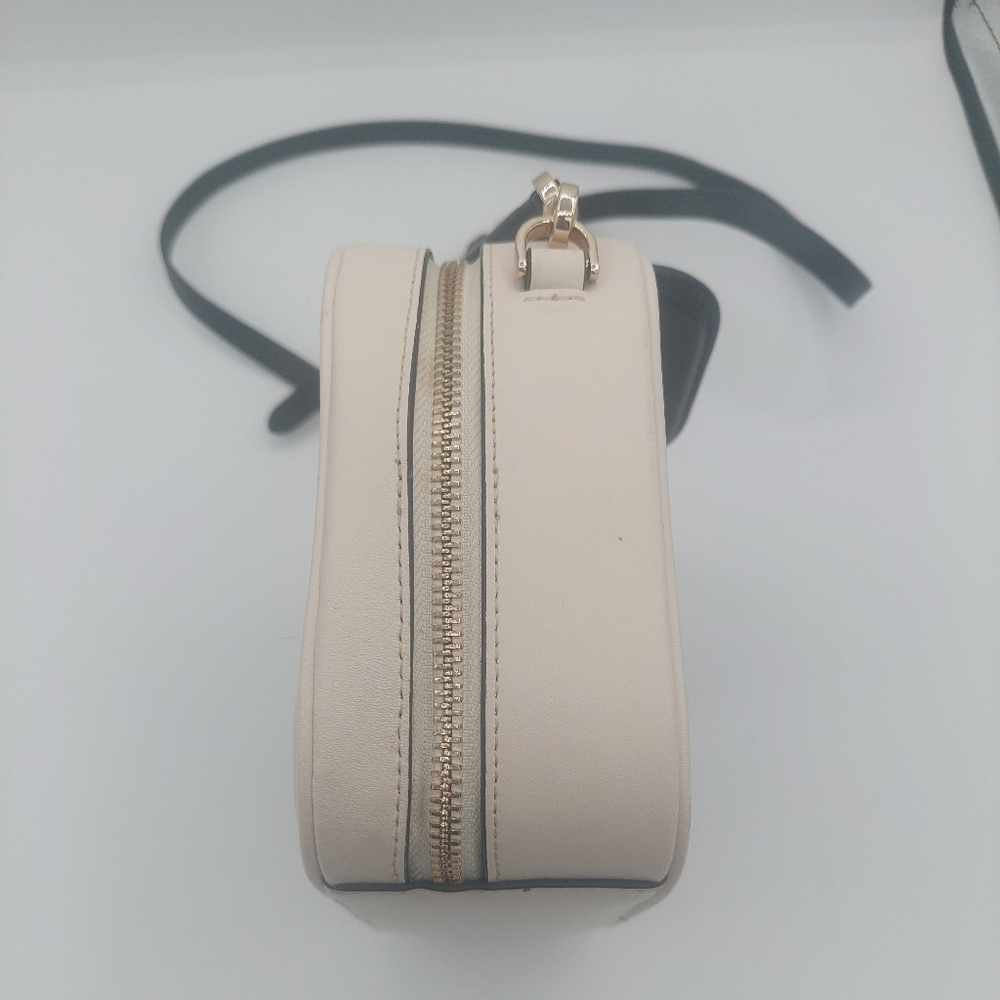 Kate Spade Traveler Trunk Daisy crossbody - Picture 3 of 7